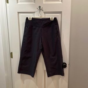 Dark grey Lucy capri